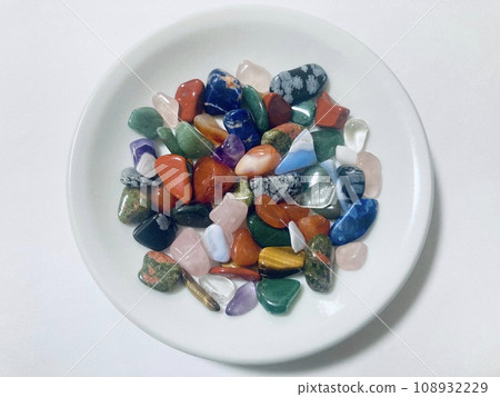 Power stone on a small plate 108932229