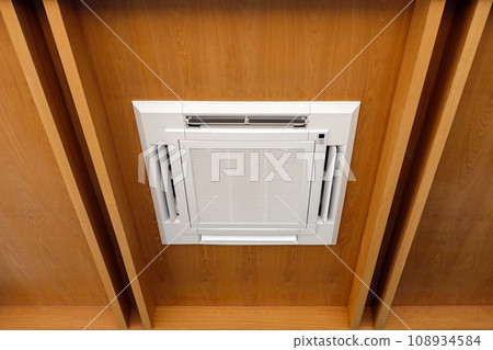Ceiling mounted cassette type air conditioner Ceiling mounted cassette type air conditioner 108934584