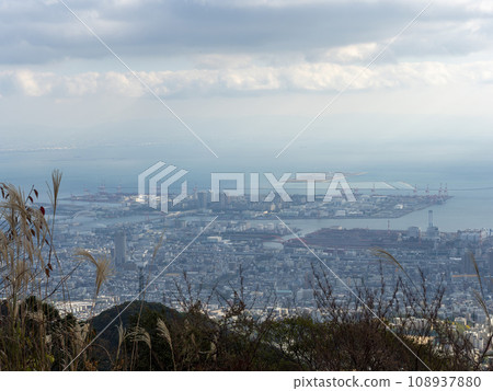 從六甲山展望台看到的神戶市景 從六甲山展望台看到的神戶市景 108937880