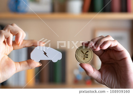 Electric car and money craft image 108939160