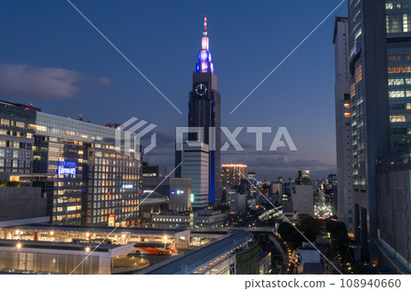 [Tokyo] Shinjuku Station city night view/Shinjuku New South Exit 108940660