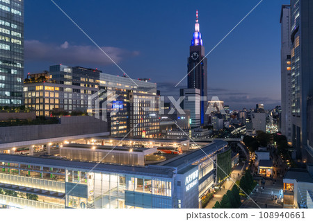 [Tokyo] Shinjuku Station city night view/Shinjuku New South Exit 108940661