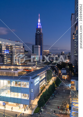[Tokyo] Shinjuku Station city night view/Shinjuku New South Exit 108940662