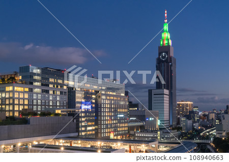 [東京]新宿站城市夜景/新宿新南口 108940663