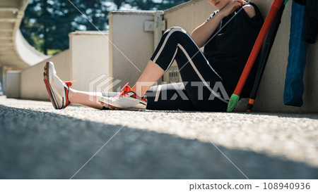 female, females, woman 108940936