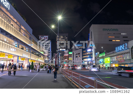 [Tokyo] Shinjuku Station city night view/Shinjuku New South Exit 108941162