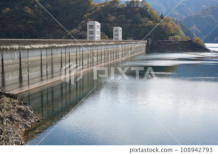 小河內水壩、奧多摩湖、東京的水源 小河內水壩、奧多摩湖、東京的水源 108942793