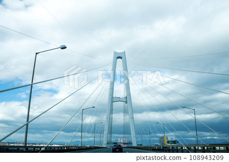 Meiko Chuo Bridge (down Isewangan Expressway) 108943209