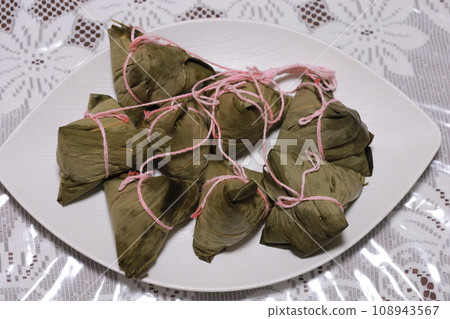 拍攝端午節包好的粽子 108943567