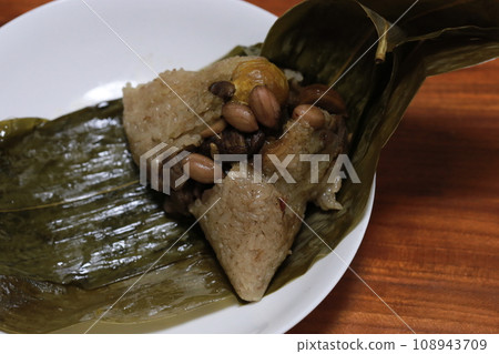 拍攝在端午節吃的粽子 拍攝在端午節吃的粽子 108943709