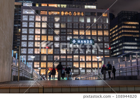 [Tokyo] Shinjuku city night view/Southern Terrace East Deck 108944820