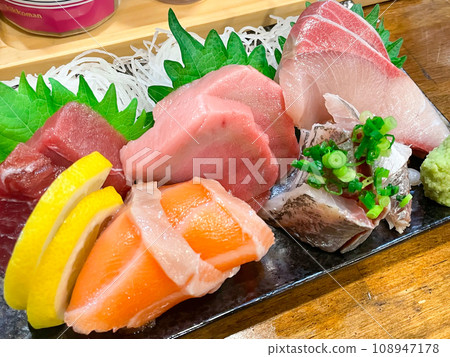 Izakaya menu Sashimi platter Izakaya menu Sashimi platter 108947178