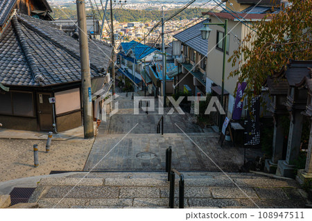 A charming Japanese townscape 108947511