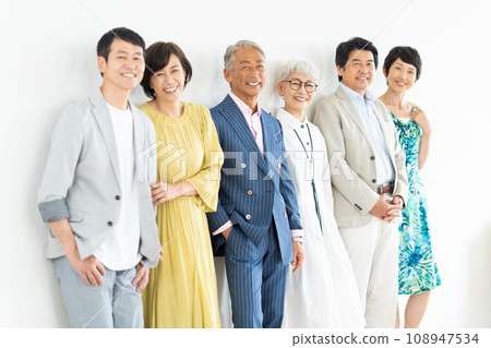 Youthful senior men and women 108947534