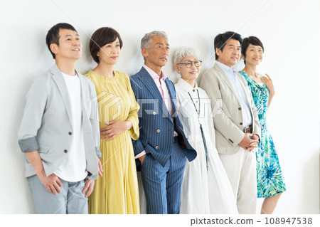 年輕的老年男女 108947538