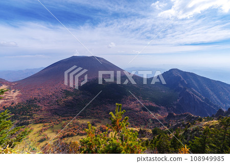 Autumn leaves of Mt. Asama Autumn leaves of Mt. Asama 108949985
