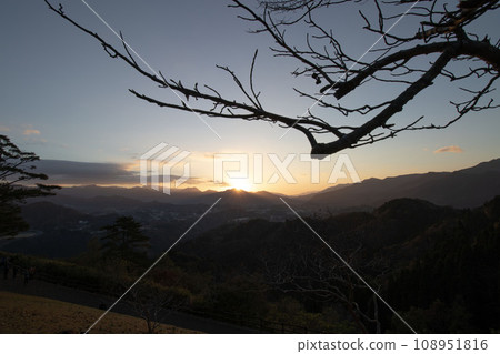 Sunrise seen from Kunimigaoka Sunrise seen from Kunimigaoka 108951816