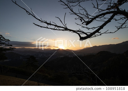 Sunrise seen from Kunimigaoka 108951818