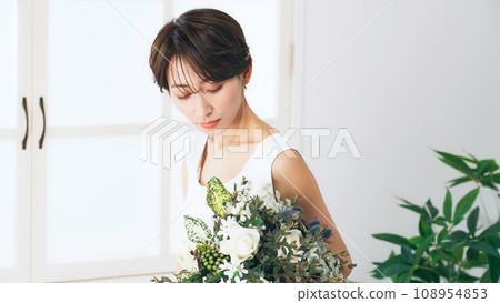 Woman with bouquet beauty image Woman with bouquet beauty image 108954853
