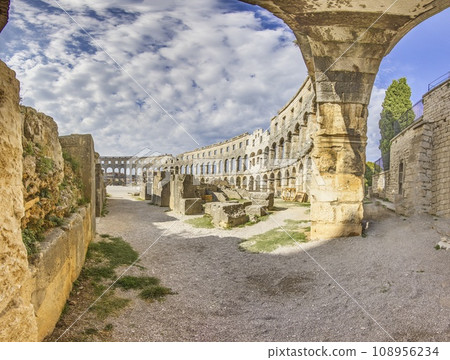 View inside the Roman amphitheater in the Croatian city of Pula without people 108956234