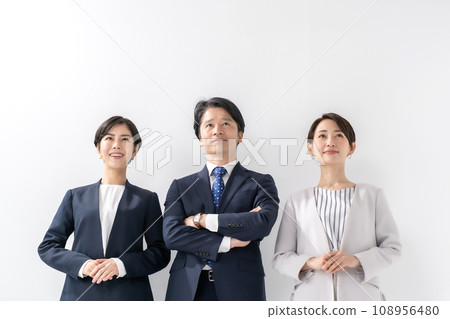 商務男人和女人的肖像 108956480