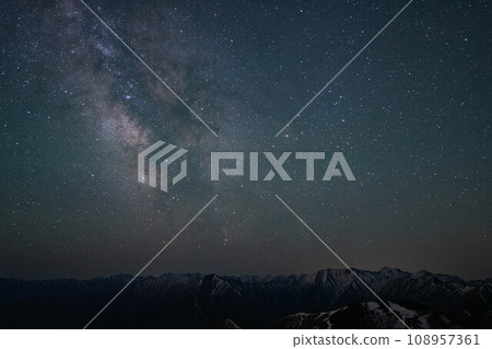 Hidaka Mountains and the Milky Way during the remaining snow season Hidaka Mountains and the Milky Way during the remaining snow season 108957361
