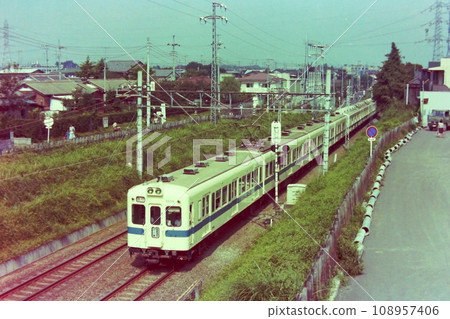 Odakyu 2400 type HE car 2556 and others + 5000 type 5156 and others, express, Tamagawa Gakuen-mae-Machida, September 15, 1976 Odakyu 2400 type HE car 2556 and others + 5000 type 5156 and others, express, Tamagawa Gakuen-mae-Machida, September 15, 1976 108957406