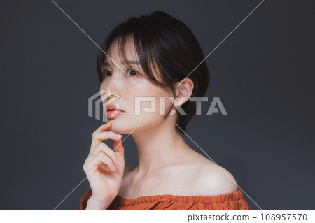 Portrait of a cool woman Portrait of a cool woman 108957570