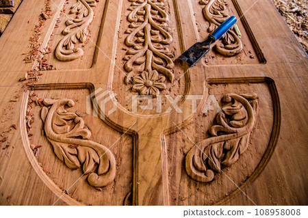African workshop for woodcarving in Zanzibar 108958008