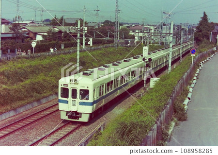 小田急2600系列NHE車2854等冷氣改裝前,半快車,玉川學園前町田,1976年9月15日 小田急2600系列NHE車2854等冷氣改裝前,半快車,玉川學園前町田,1976年9月15日 108958285