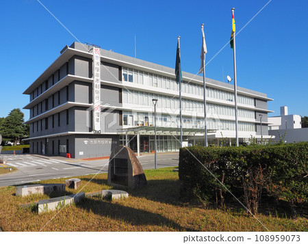 Ichihara City Hall No. 1 Government Building 108959073
