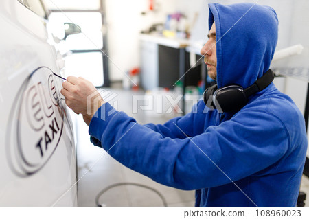 Car tinting, color change, detailing, protective film Car tinting, color change, detailing, protective film 108960023