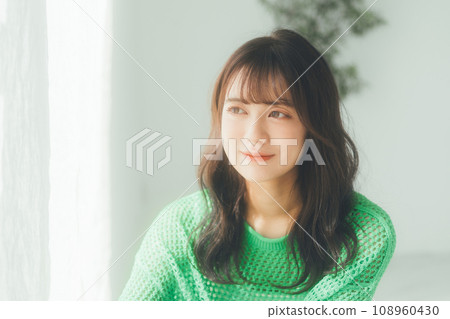 年輕女子髮型圖片 108960430