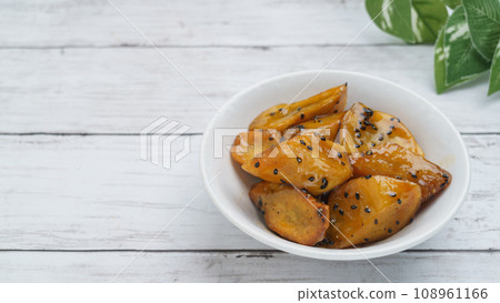 Candied sweet potato 108961166