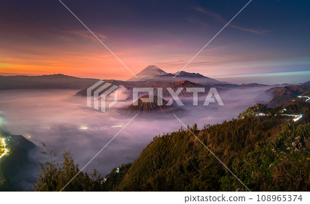 Bromo in the beautiful morning Bromo in the beautiful morning 108965374