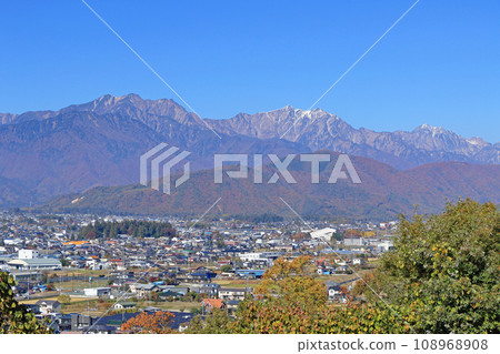 Shinano Omachi Autumn Northern Alps and Townscape 108968908