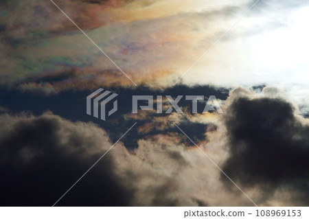 Winter sky sunlight and colored clouds, telephoto, sky limited, 220114pm 108969153