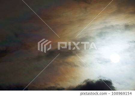 Winter sky sunlight and colored clouds, telephoto, sky limited, 220114pm 108969154