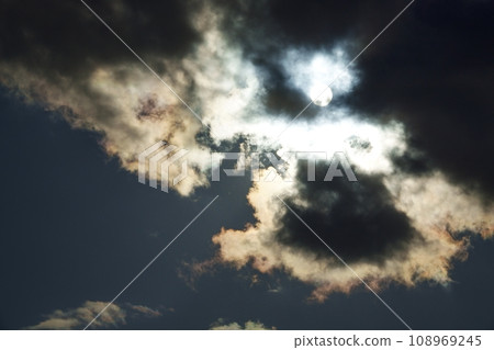 Winter sky sunlight and colored clouds, telephoto, sky limited, 220114pm 108969245