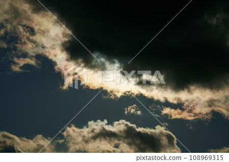 Winter sky sunlight and colored clouds, telephoto, sky limited, 220114pm 108969315