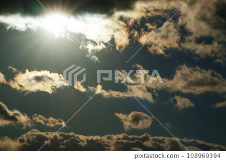 Winter sky sunlight and colored clouds, telephoto, sky limited, 220114pm 108969394