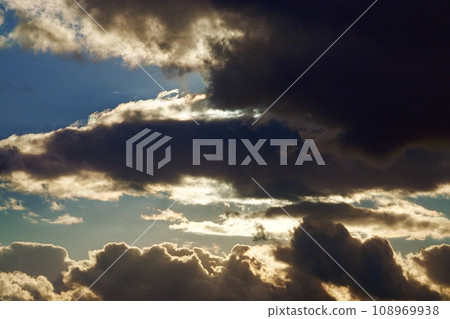 Winter sky sunlight and colored clouds, telephoto, sky limited, 220114pm 108969938