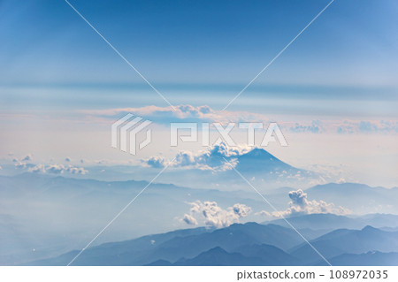 從飛機上看到的富士山 108972035