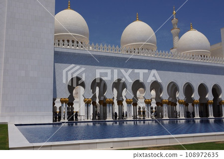 UAE Abu Dhabi's Sheikh Zayed Grand Mosque 108972635