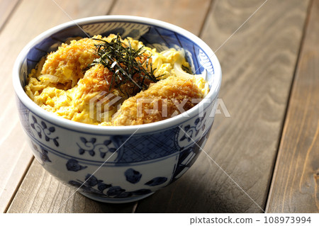 Fried oyster egg tojidon 108973994