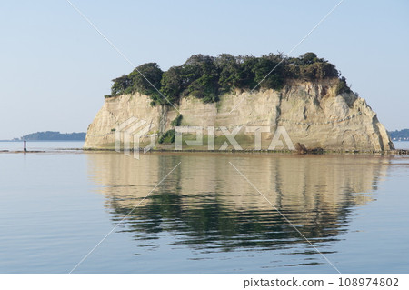 2023年5月清晨的見附島 108974802