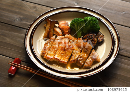 柳橙汁豬排 108975615