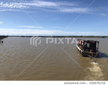 Cambodia Tonle Sap Lake Pleasure Boat Tour 108976150