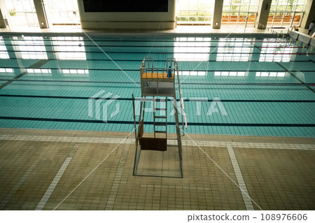 Swimming pool monitoring stand Swimming pool monitoring stand 108976606