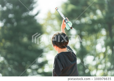 ground, land, female 108976635
